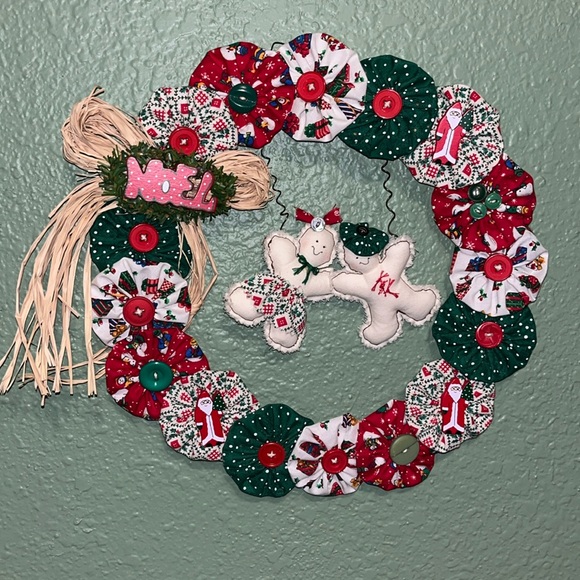Vintage handmade quilted Christmas Wreath • Grandma • cottagecore • farmhouse - Picture 1 of 6